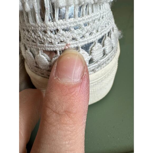 Seychelles Floral Lace Eyelet Fringe Metallic White Slip on Sneakers Sz: 8 - Picture 7 of 10